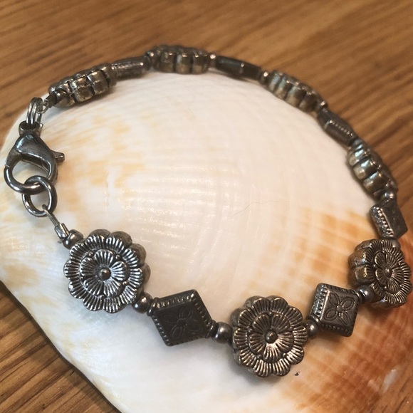 Silver Floral Bracelet - Picture 2 of 2